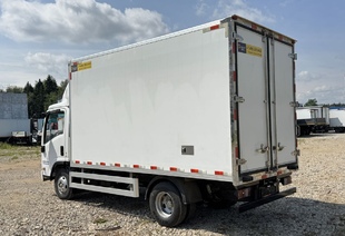 ISUZU KV100 (3,5т) РЕФРИЖЕРАТОР CARRIER C680 4,2×2,2×2,4м